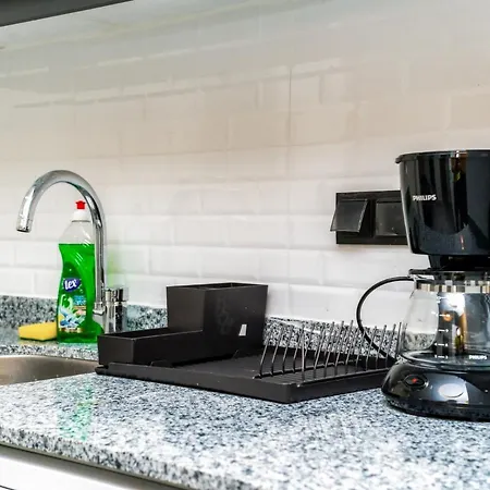 Daire Charming Flat 2 Min To Beach In