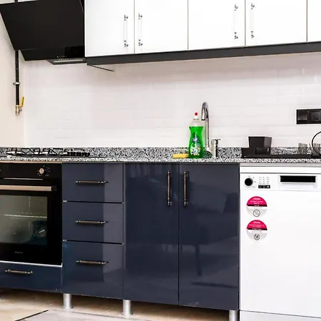 Charming Flat 2 Min To Beach In Apartment